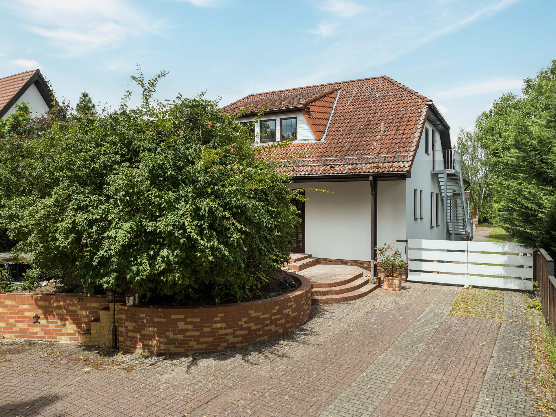 Finkengalerie – Exterior view of the house